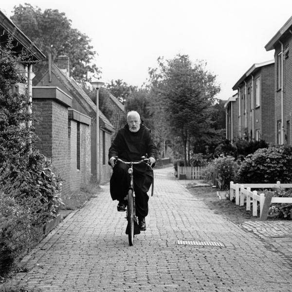 008 Boonakkersteeg, op weg naar de bank